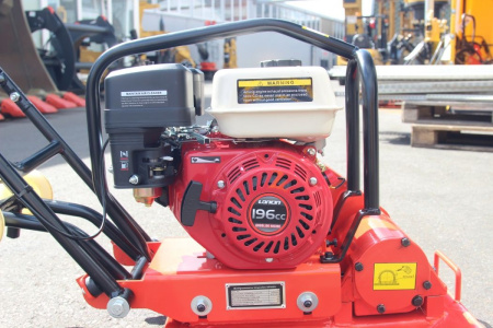 Виброплита Impulse VP60L Loncin G200F (колеса)