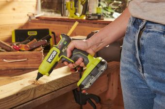 ONE + / Термоклеевой пистолет RYOBI RGL18-0