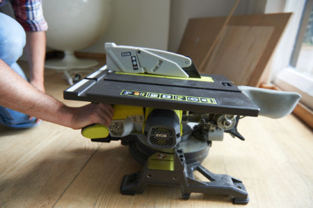 Пила торцовочная комбинированная (распиловочный станок) RYOBI RTMS1800-G