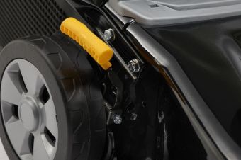 Газонокосилка бензиновая несамоходная Alpina AL4 46 A