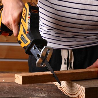 Сабельная пила аккумуляторная DEKO DKRS20 085-1069