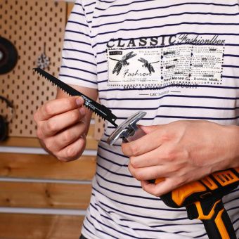 Сабельная пила аккумуляторная DEKO DKRS20 085-1069