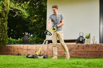 ONE + / Триммер-газонокосилка RYOBI RY18LMC30A-0