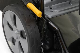 Газонокосилка бензиновая самоходная Alpina AL5 51 SAQ