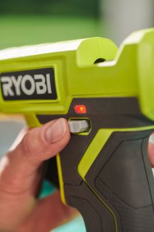 ONE + / Термоклеевой пистолет RYOBI RGLU18-0